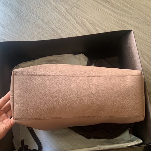 Gently used Gucci bag - Picture 3 of 6